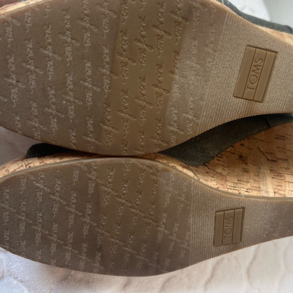 Toms Womens Shiny Denim Wedge Peep Toe Espadrille Sandals Cork Heel Size 8.5 - Picture 9 of 11